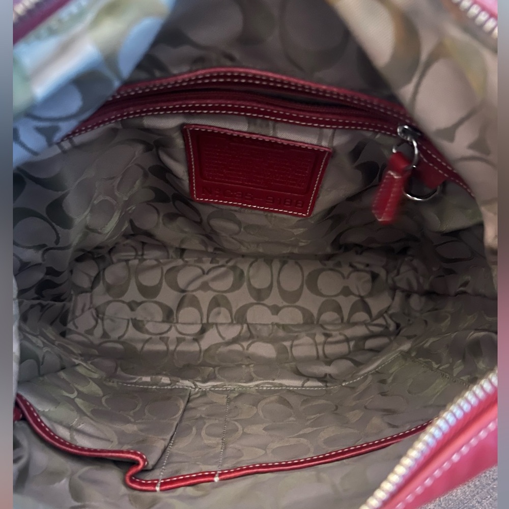 Coach Slim Legacy Duffle - Picture 8 of 11